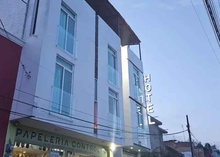 Hotel & Suites Punto Oriente