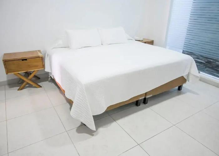 Hotel & Suites Punto Oriente