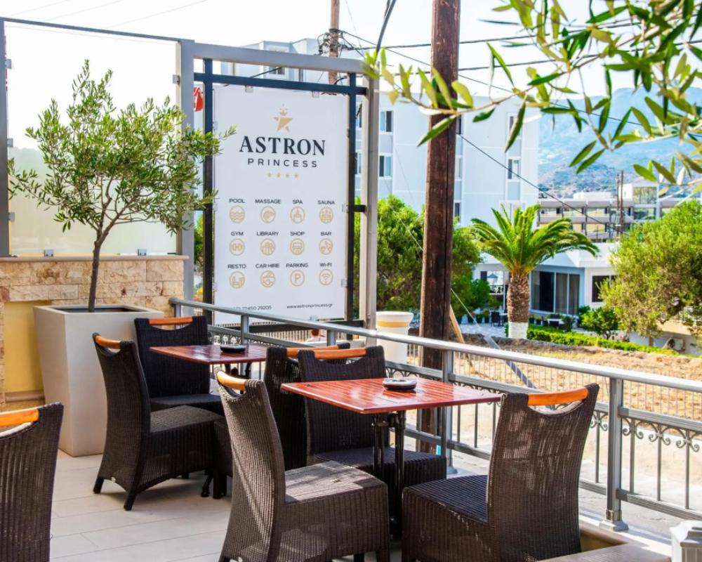 фото Astron Princess