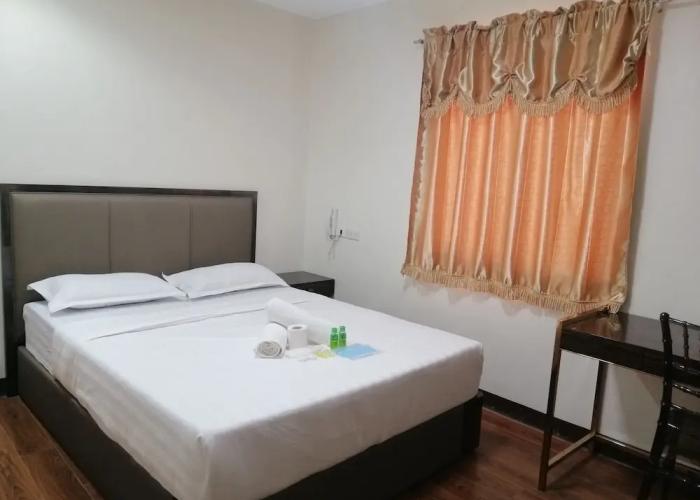 Meaco Royal Hotel-Binan
