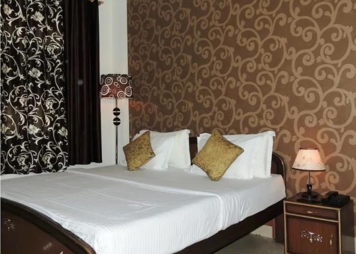 Hotel Mandakini