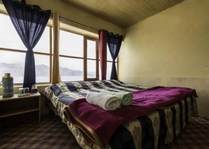 Pangong Holiday Cottages