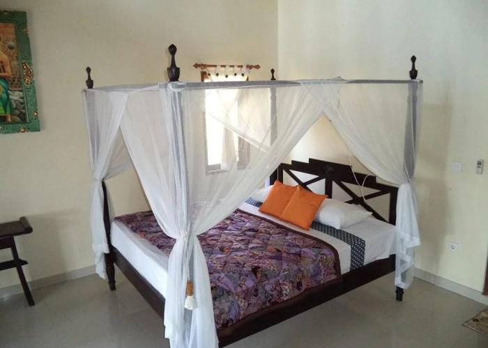 Tradisi Beach Front Villas