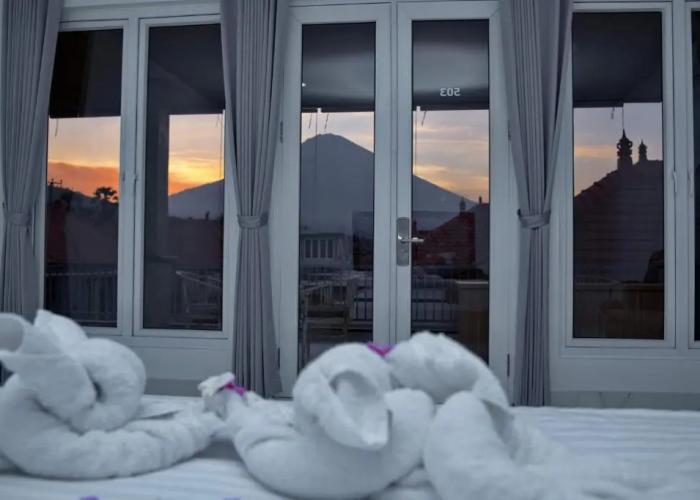Seamount Hotel
