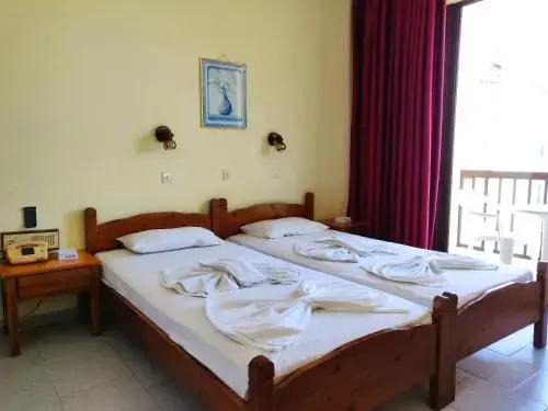 фото Titania Hotel