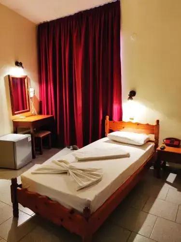 фото Titania Hotel