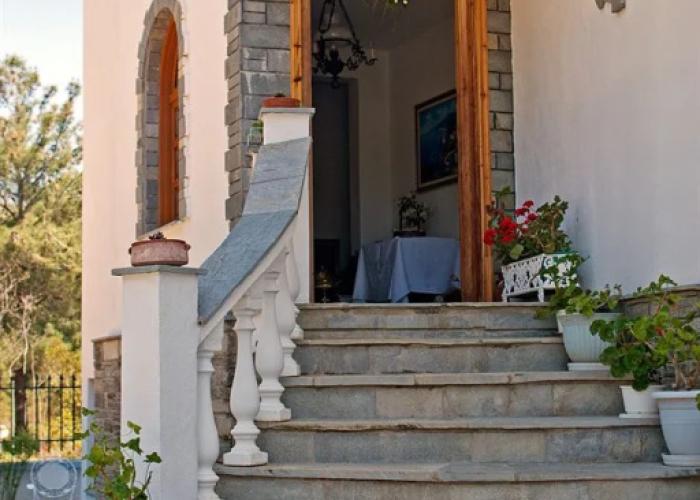 Pantheon Studios Apartments