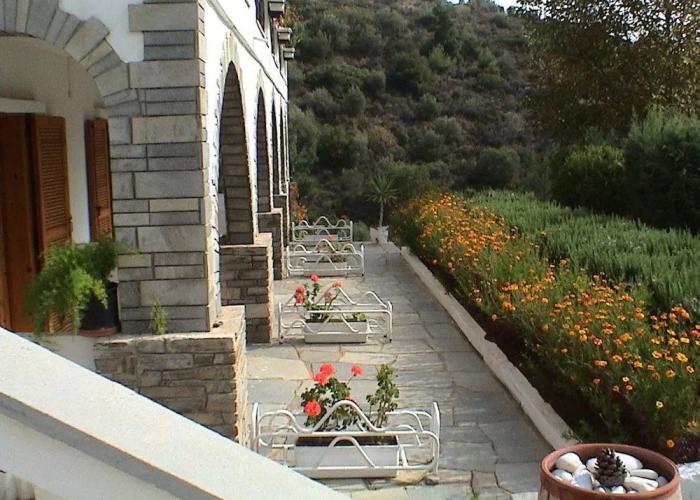Pantheon Studios Apartments