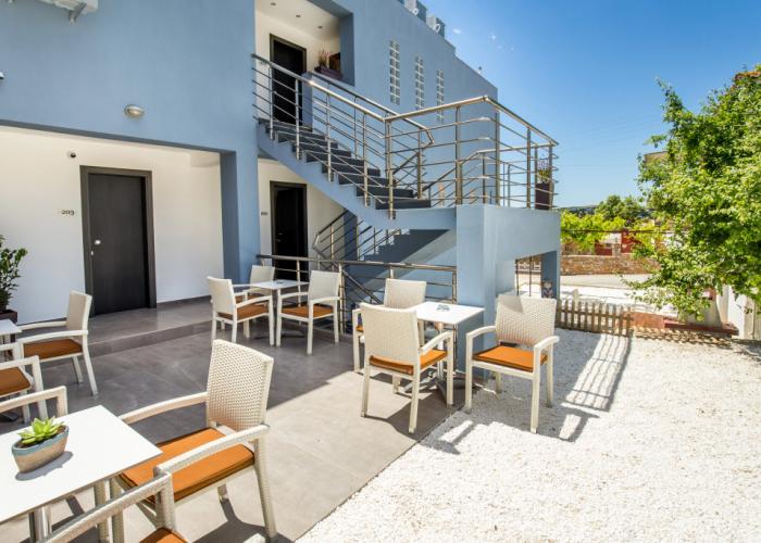 Azzurro Deluxe Hotel