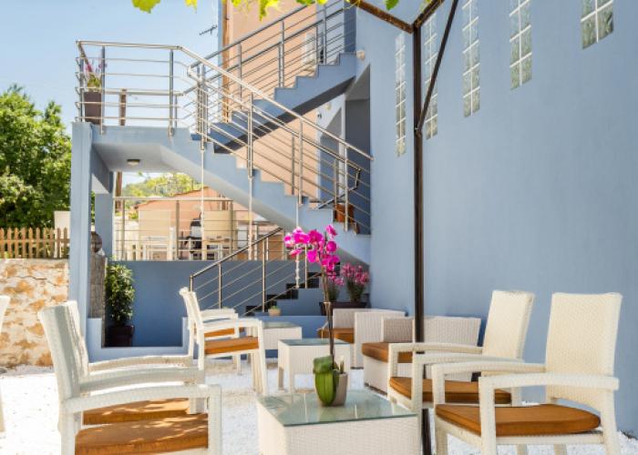 Azzurro Deluxe Hotel