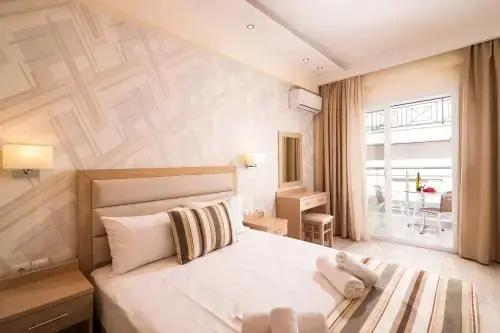 Star Bay Luxury Hotel