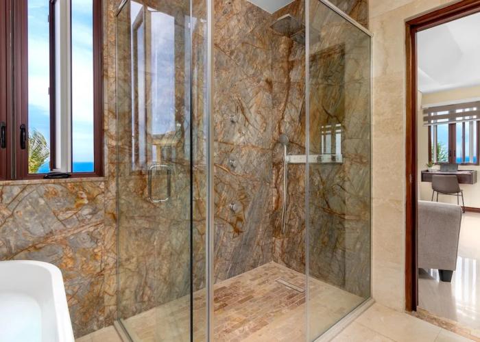 Breathaking Luxury Cliffside Villa