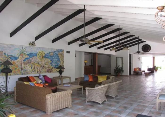Allamanda Beach Hotel