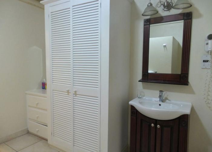 Grooms Beach Villa & Resort
