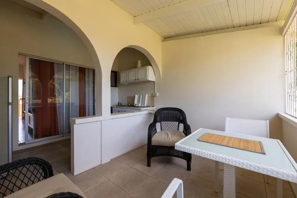 фото Wave Crest Suites