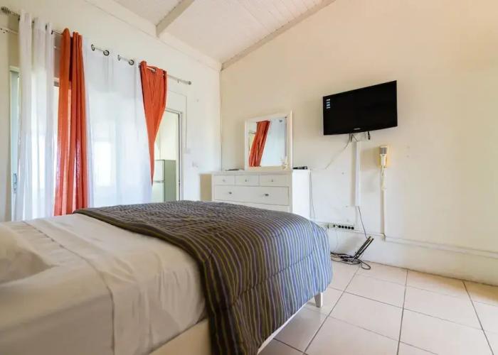 Wave Crest Suites