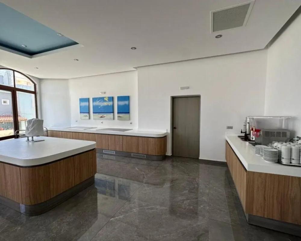 фото Oceanis