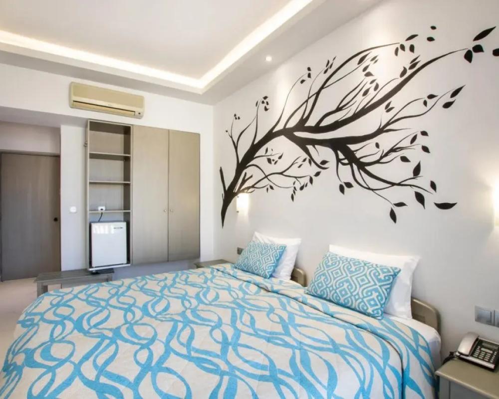 фото Oceanis