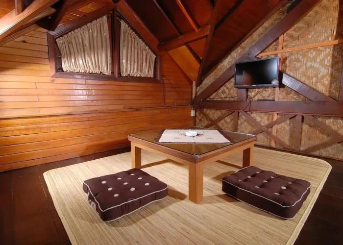 Villa ChavaMinerva Kayu - Ciater