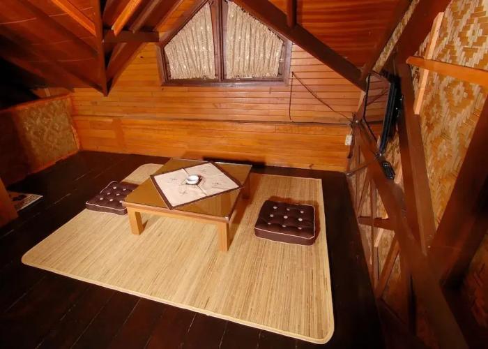 Villa ChavaMinerva Kayu - Ciater