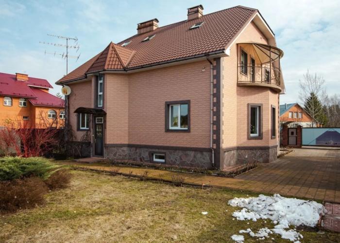V Orlovke Guest house