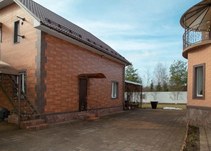 V Orlovke Guest house
