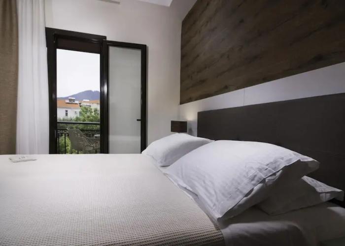 Kamelia & Semeli Hotel