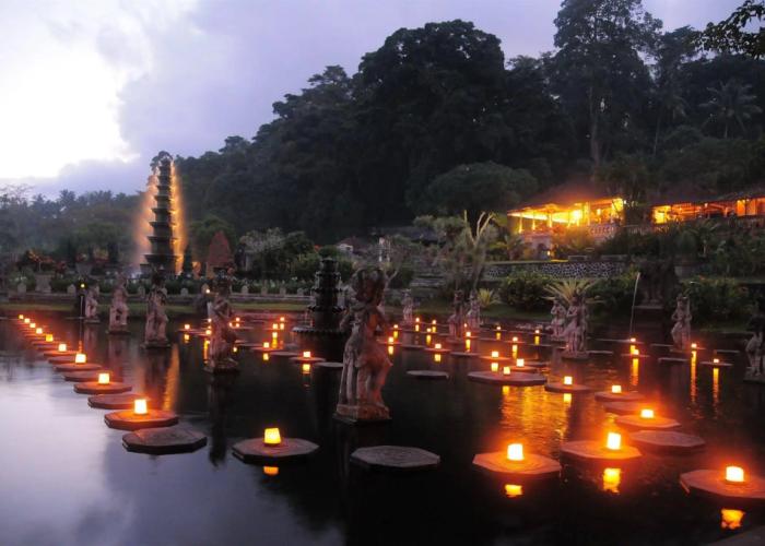 Tirta Ayu Hotel and Restaurant
