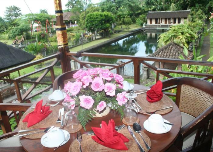 Tirta Ayu Hotel and Restaurant