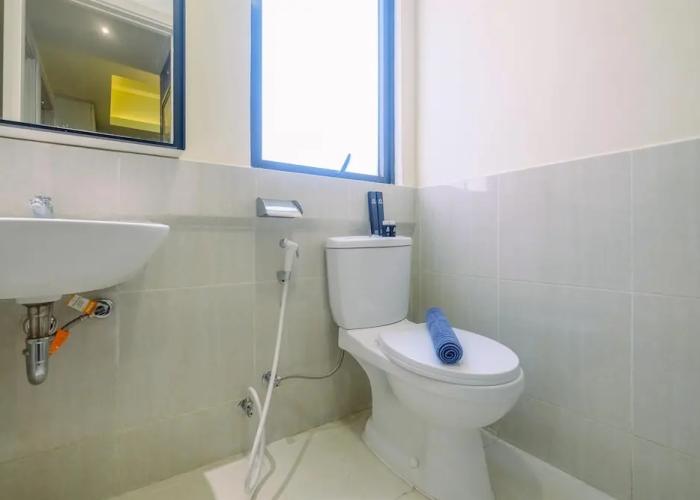 New Furnished and Enjoy 2BR at Meikarta Apartment