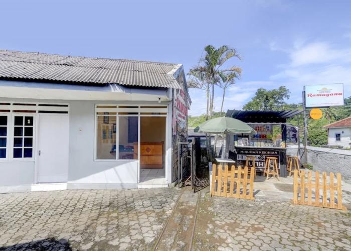 SPOT ON 90156 Hotel Ramayana
