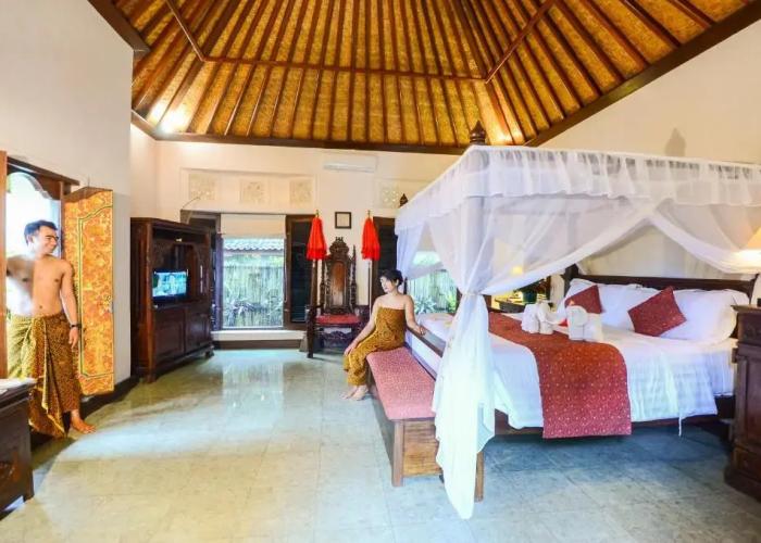 Tirta Ayu Hotel & Restaurant