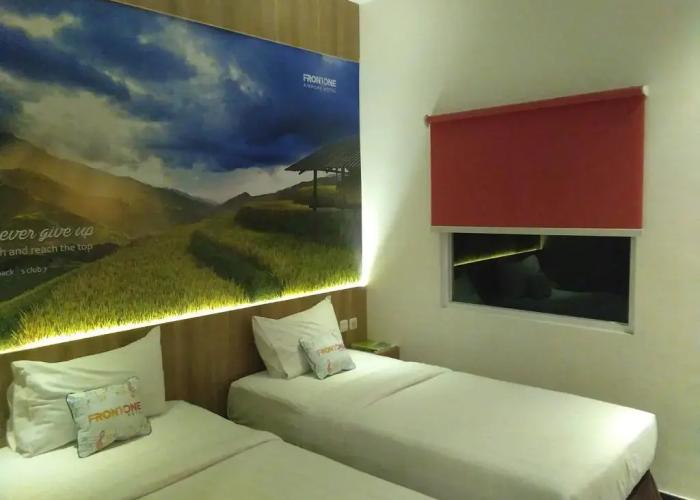 Front One Hotel Airport Solo