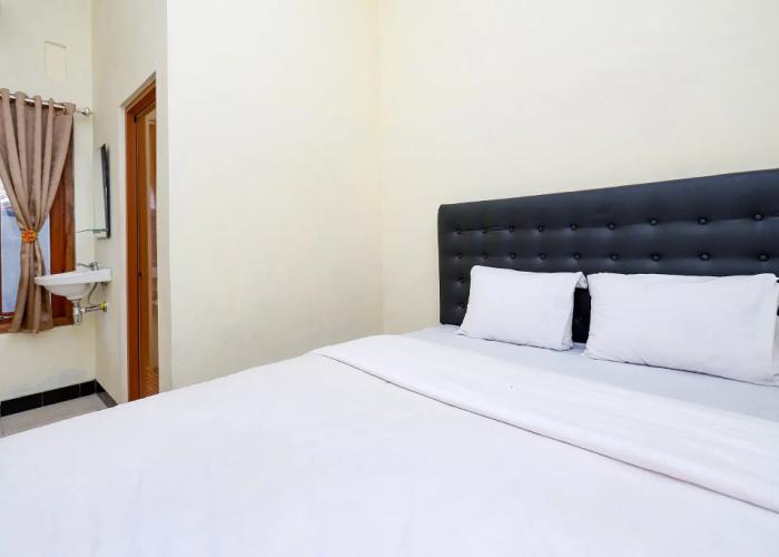 Super OYO Capital O 2258 Santana Syariah Guest House