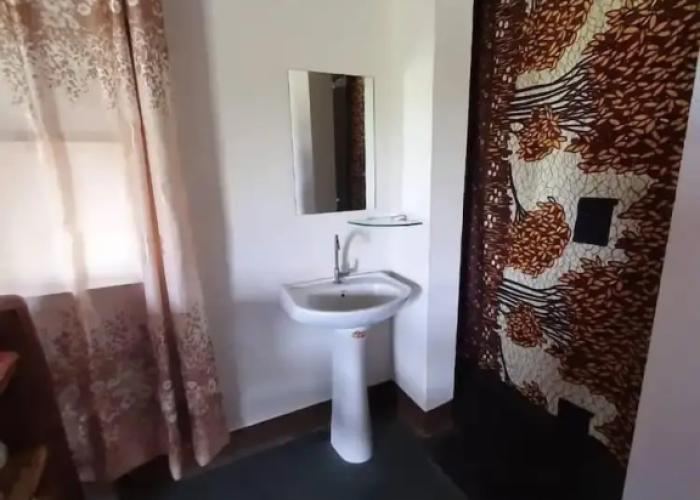 Tangi Safaris Lodge