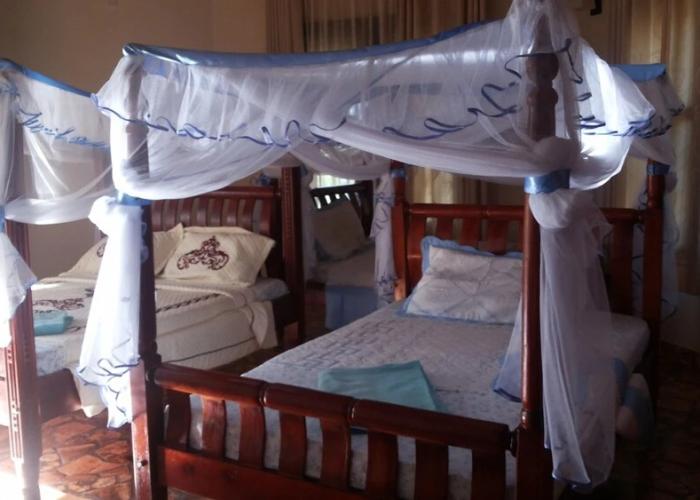 Parkside Safari Lodge