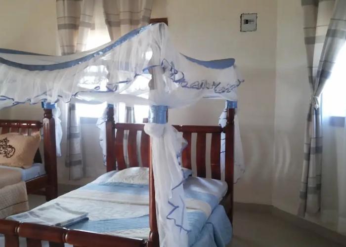 Parkside Safari Lodge