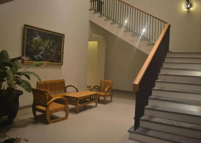 Grand Laguna Hotel & Villa