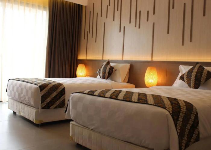Grand Laguna Hotel & Villa