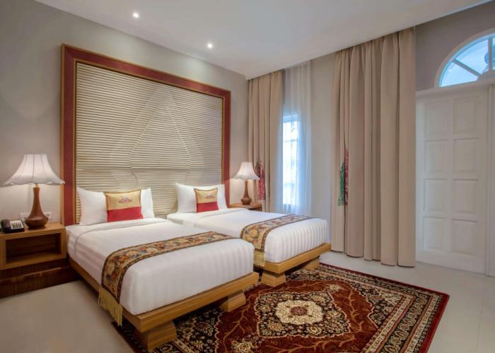 Ramada Suites by Wyndham Solo
