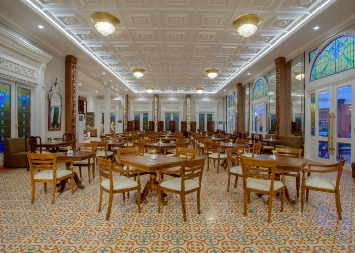 Ramada Suites by Wyndham Solo