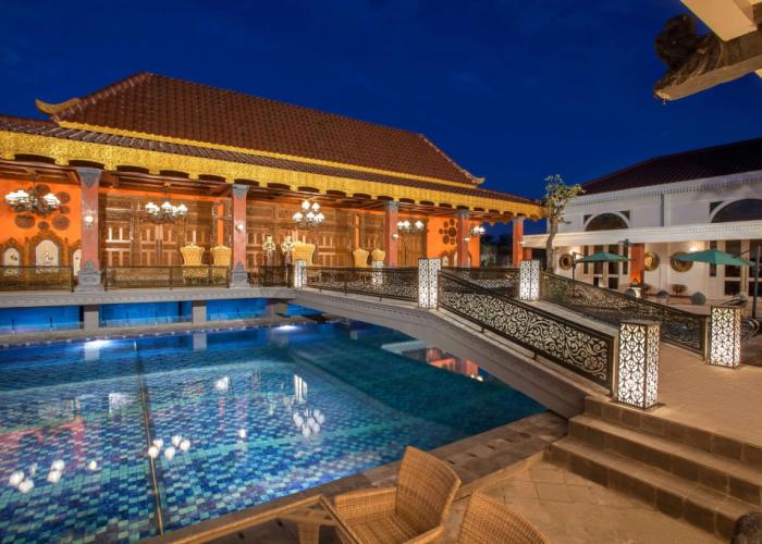 Ramada Suites by Wyndham Solo