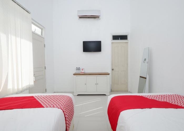 Capital O 1888 Griya RW Family Guest House