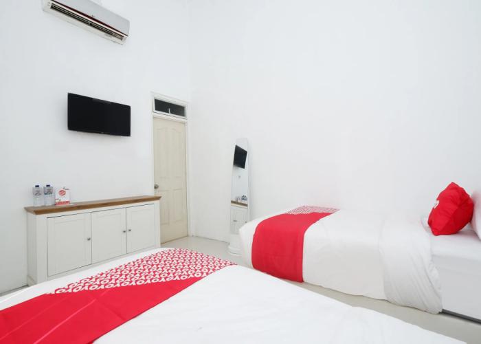 Capital O 1888 Griya RW Family Guest House