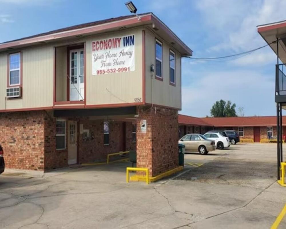 Economy Inn By OYO Lockport near Houma