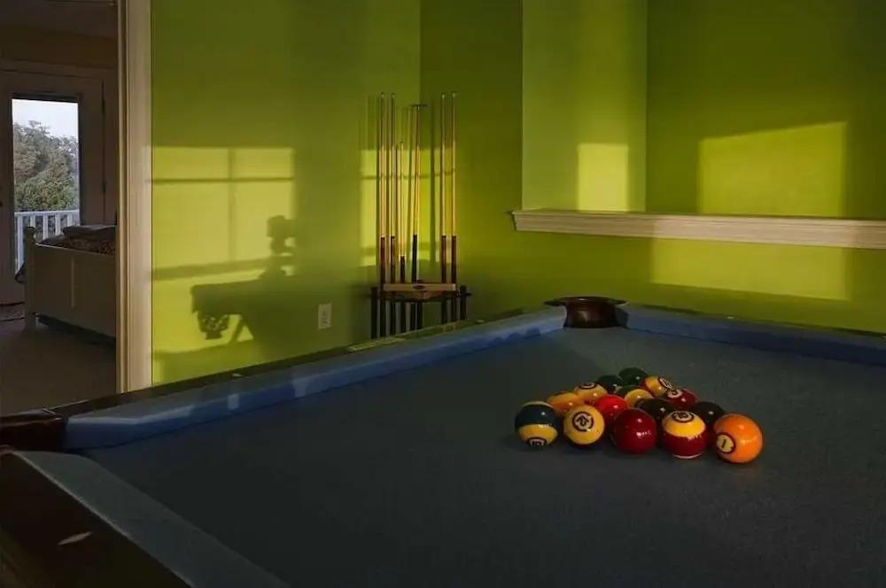 фото Dolphin Lookout 4 Bedroom Home by RedAwning