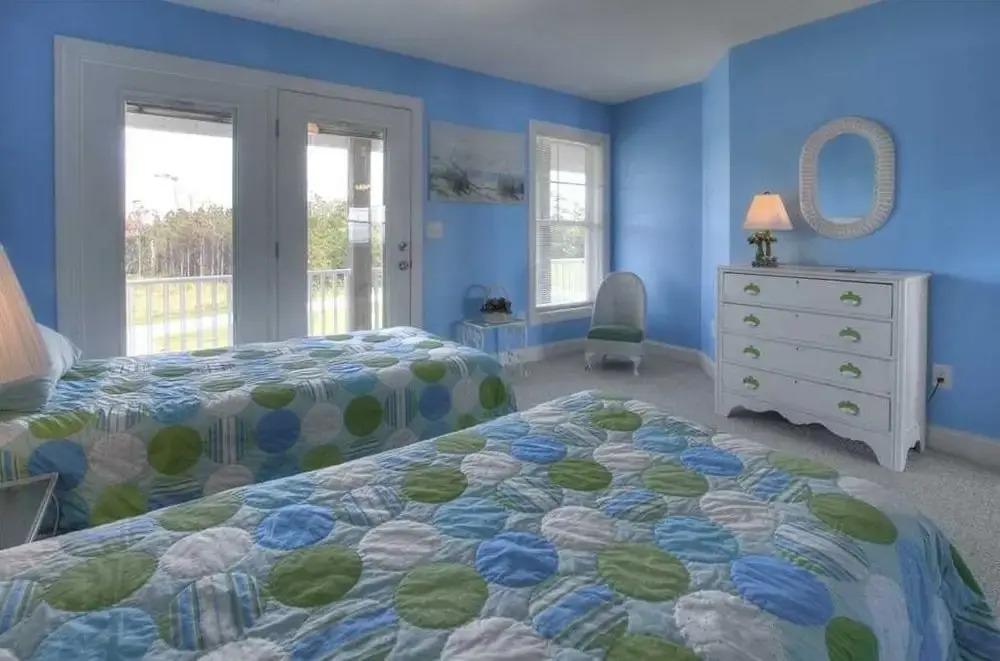 фото Dolphin Lookout 4 Bedroom Home by RedAwning