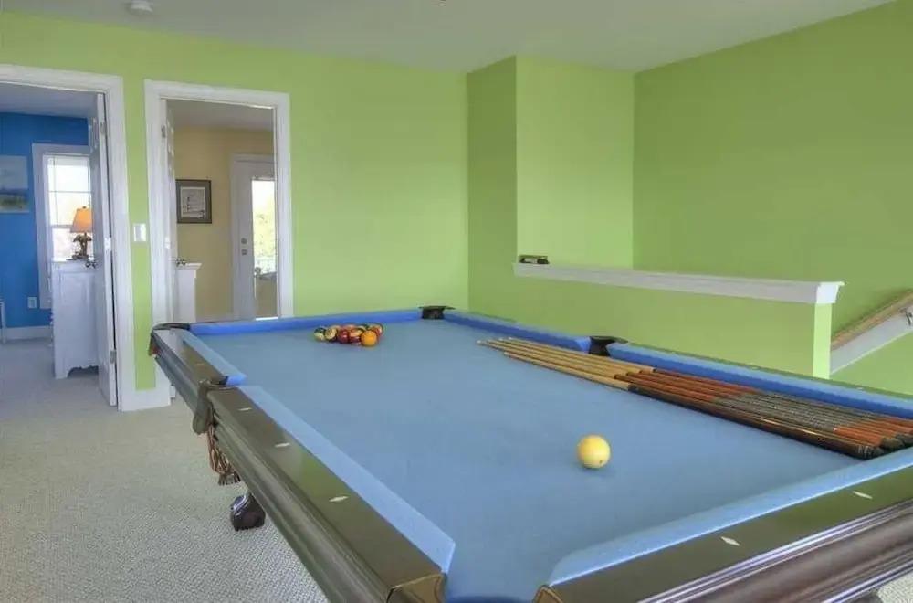 фото Dolphin Lookout 4 Bedroom Home by RedAwning