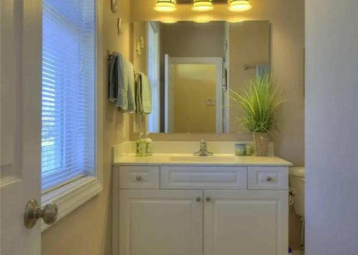 Dolphin Lookout 4 Bedroom Home by RedAwning