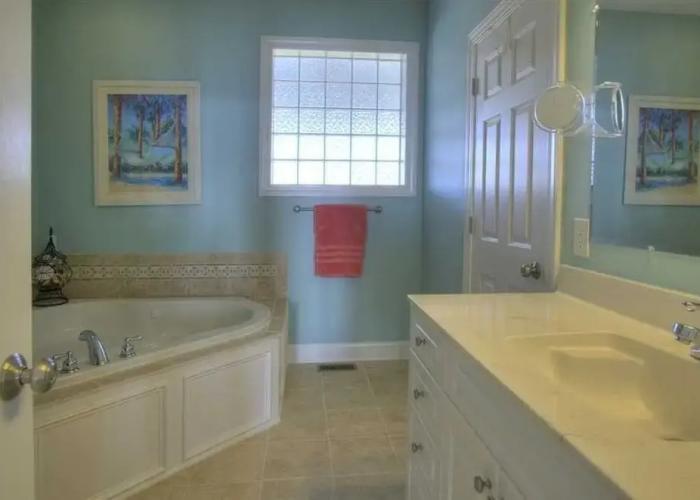 Dolphin Lookout 4 Bedroom Home by RedAwning